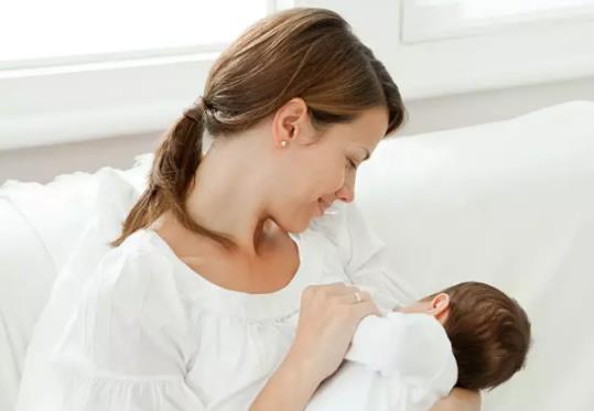 哺乳的五大误区，新手妈妈做对了吗？