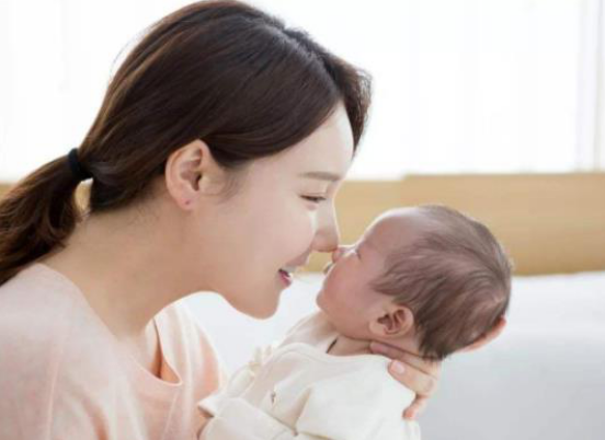 哺乳期乳房有硬块疼痛是什么原因?