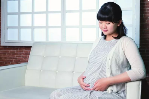 孕期出现四大症状要小心，“吐、痛、血、烧”不可轻忽！